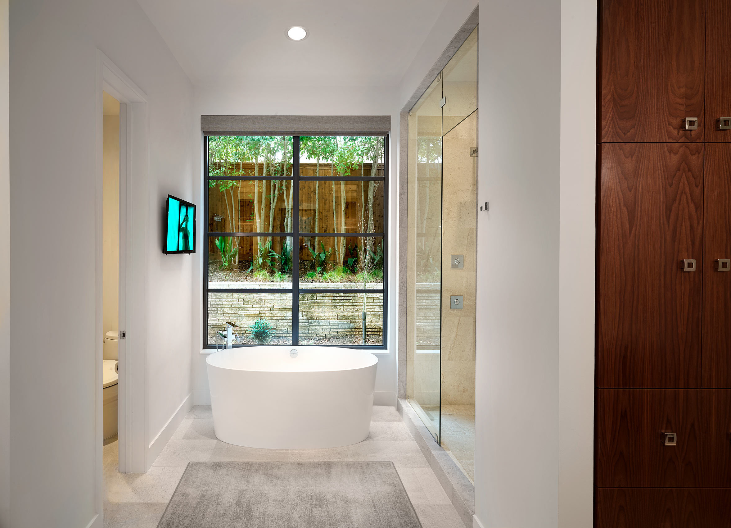 bath fixtures and design |  bathroom spaces and lighting |  outdoor views from bath