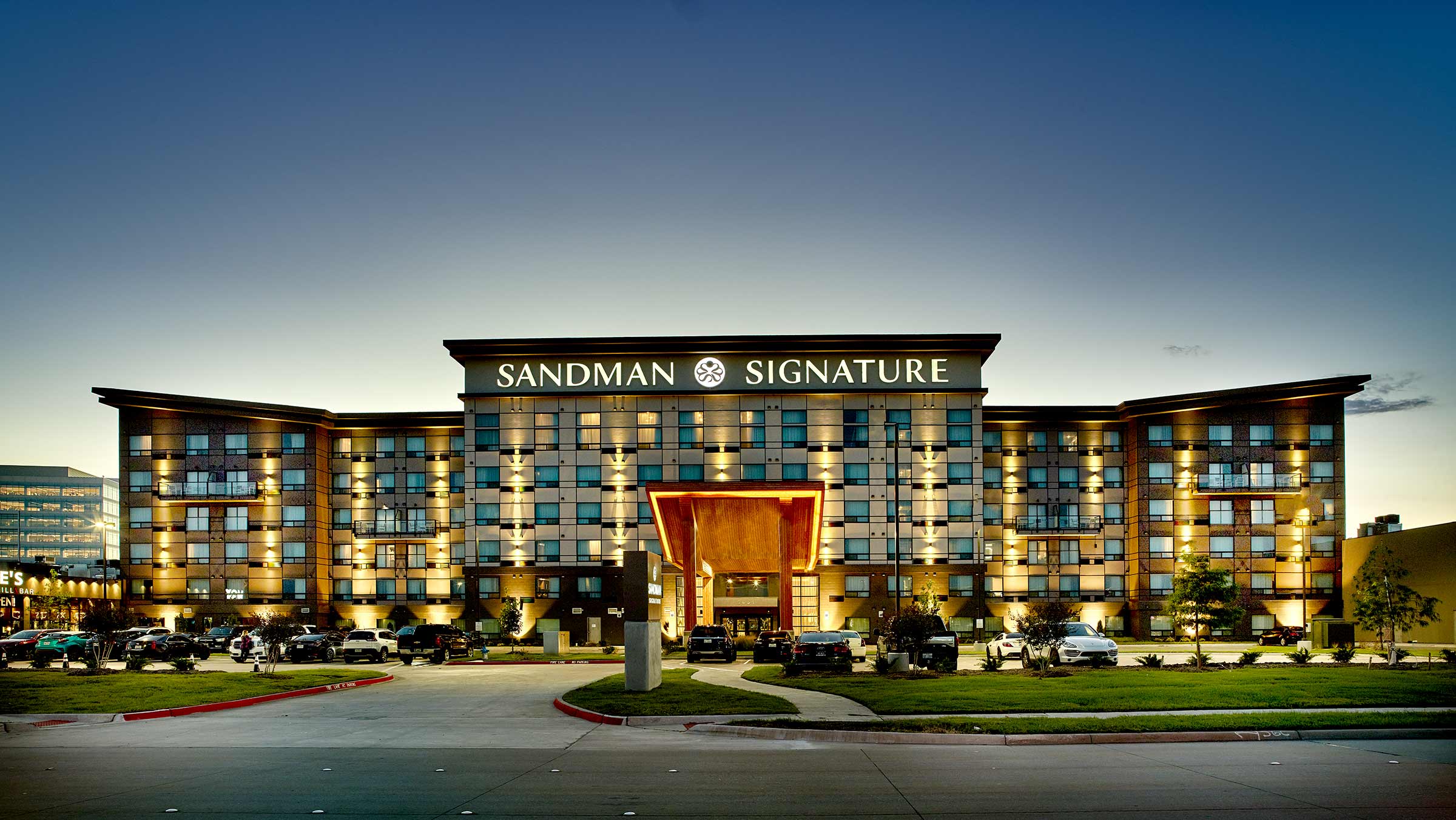 Sandman Hotel - Northland Properties, Calgary